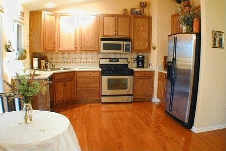 UPGRADED KITCHEN