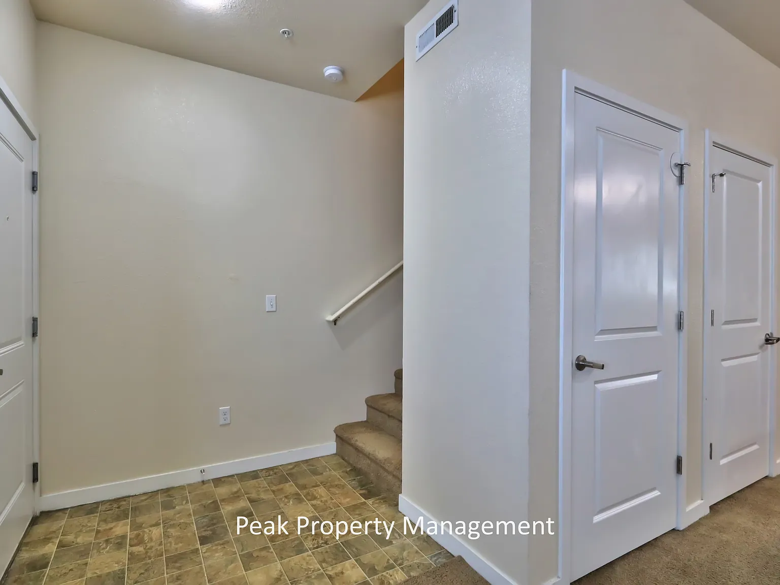 2 bed, 2.5 bath, 1189 sqft, $1,425 — Photo 4