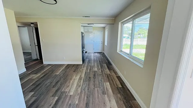 164 Lorie Dr — Photo 2