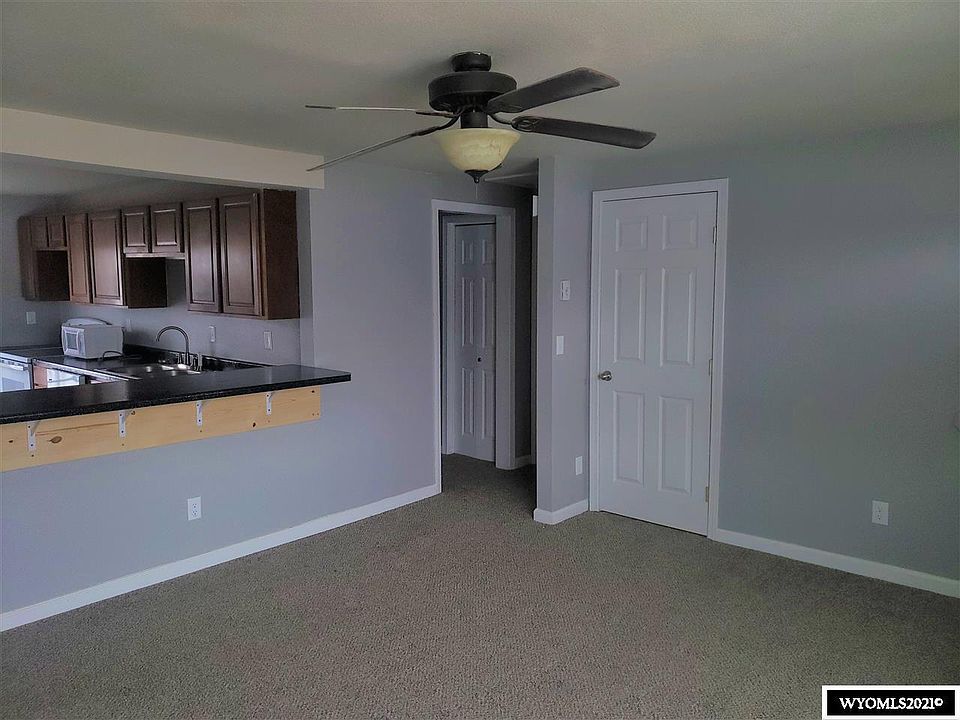 846 N 6th St, Douglas, WY 82633 Zillow