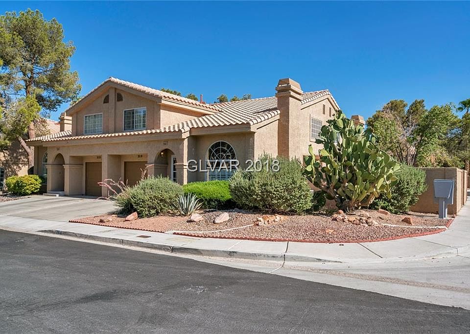1st image of 2841 Briar Knoll Dr
