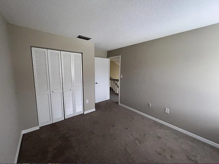 Shady Glen Ln — Photo 17