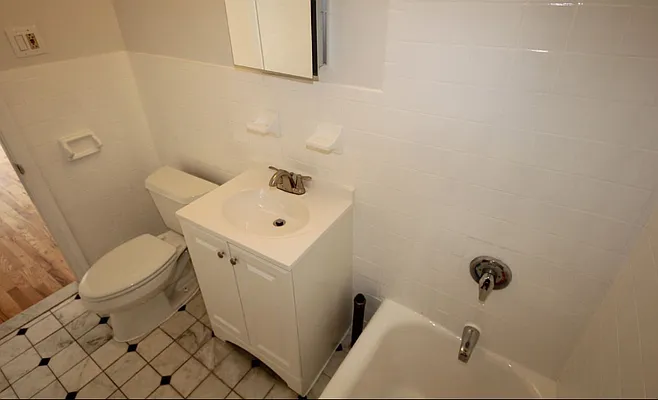 Rented by Waverly Realty Associates | media 16