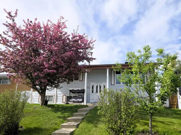 512 S Hunterplain Hl NW, Calgary, AB T2K 4L7