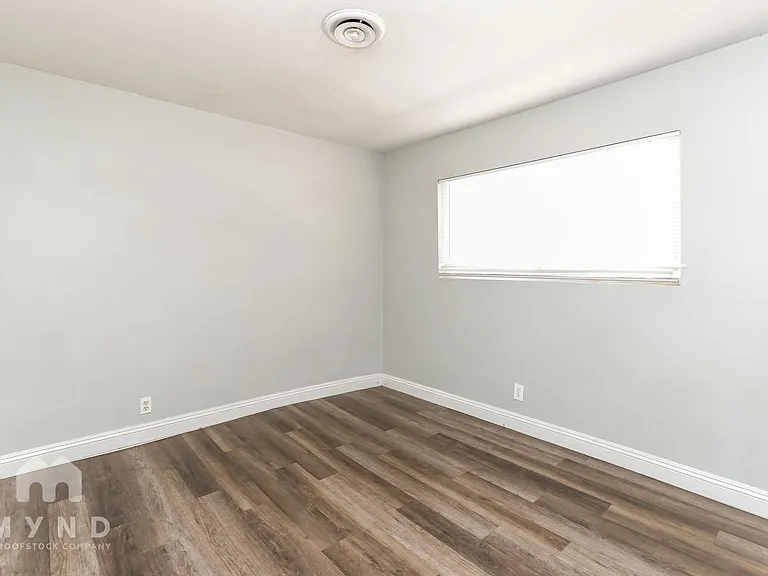 4794 Beadle St — Photo 14