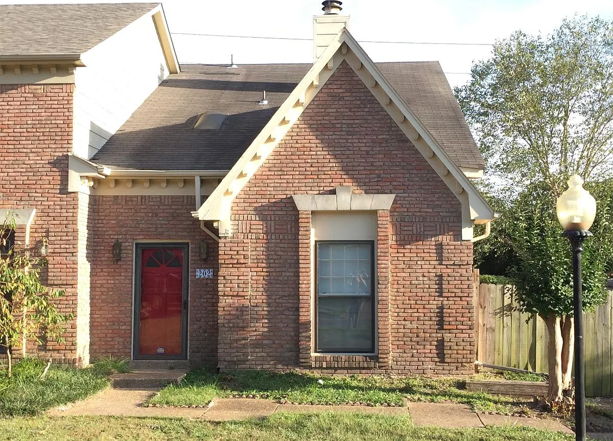 3 bed, 1400 sqft, $1,500 — Photo 1