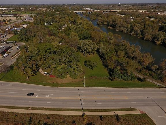 3rd image of 419 Offutt Ln