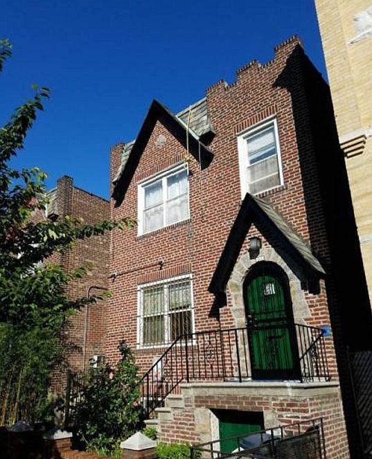 1st image of 3232 38th St