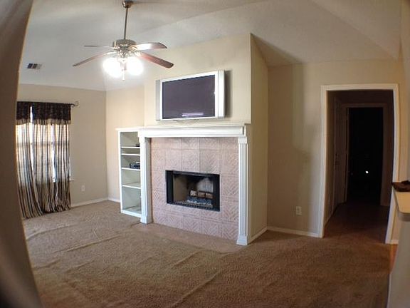 4th image of 171 Castleridge Dr