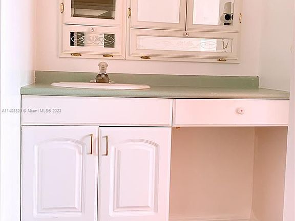 2nd image of 1351 NE Miami Gardens Dr APT 1425E