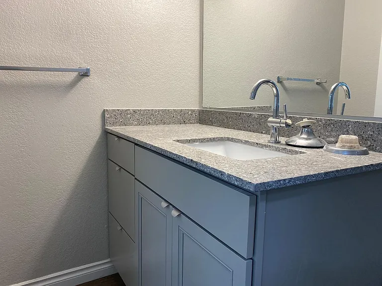 Westwood Apartments — Photo 132