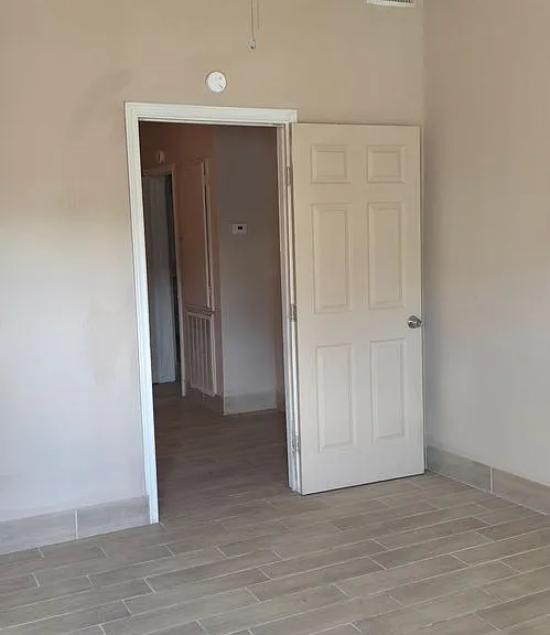 3419 Sealy St — Photo 3