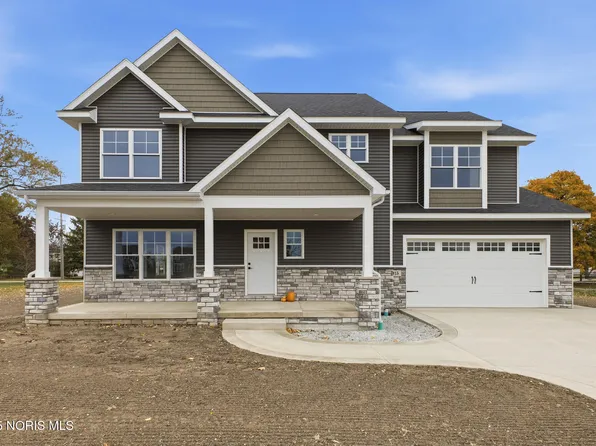 915 Manitoba Dr, Bowling Green, OH 43402
