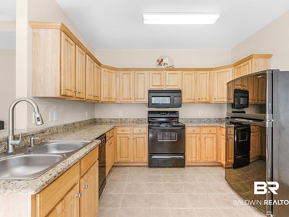 3rd image of 18443 E Illinois St #A