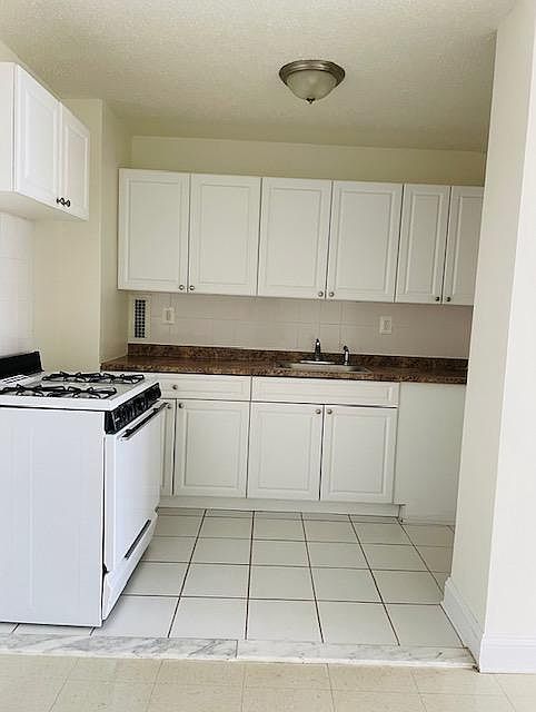 1st image of 44 E Sidney Ave #17P