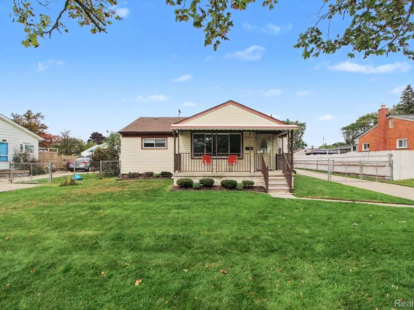 31840 Block St, Garden City, MI 48135