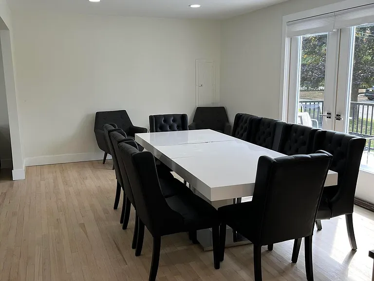 279 Lake Ave — Photo 6