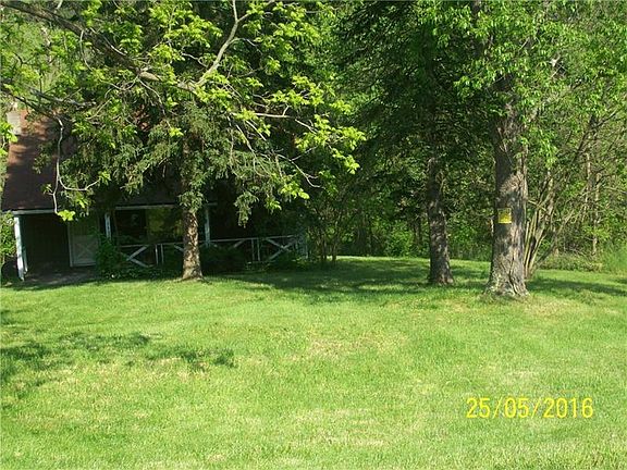 3rd image of 124 Off Track Ln