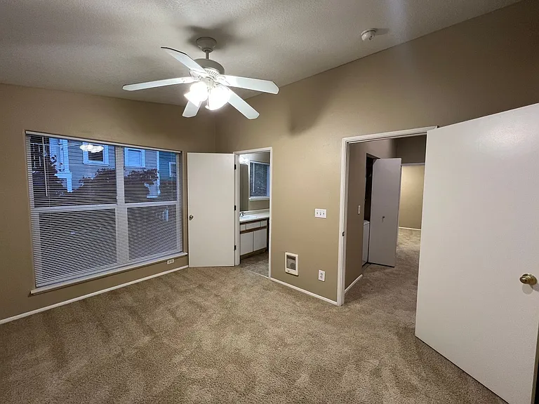 Goose Hollow Townhomes — Photo 14