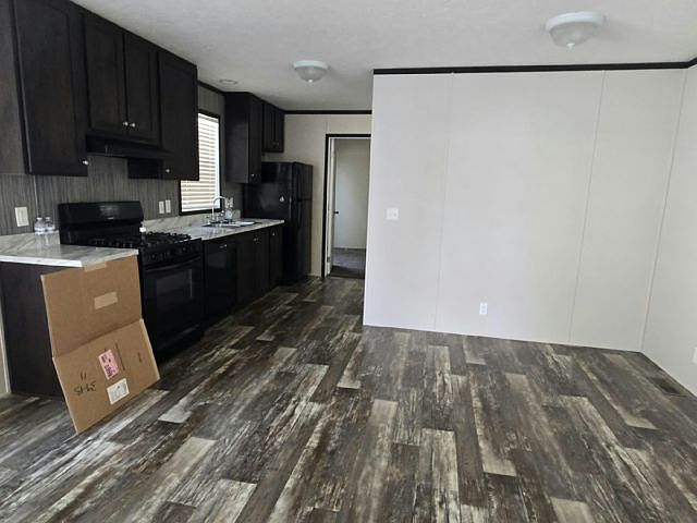 2nd image of 525 Waxwing Ln #525