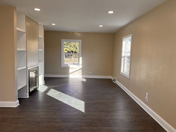 5th image of 954 S 6th Ave