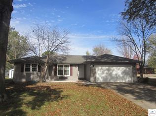 101 W Glendale Dr, Clinton, MO 64735