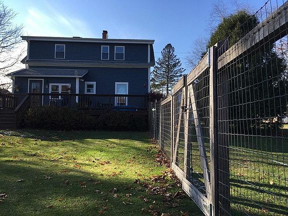 3rd image of 31 E End Ave