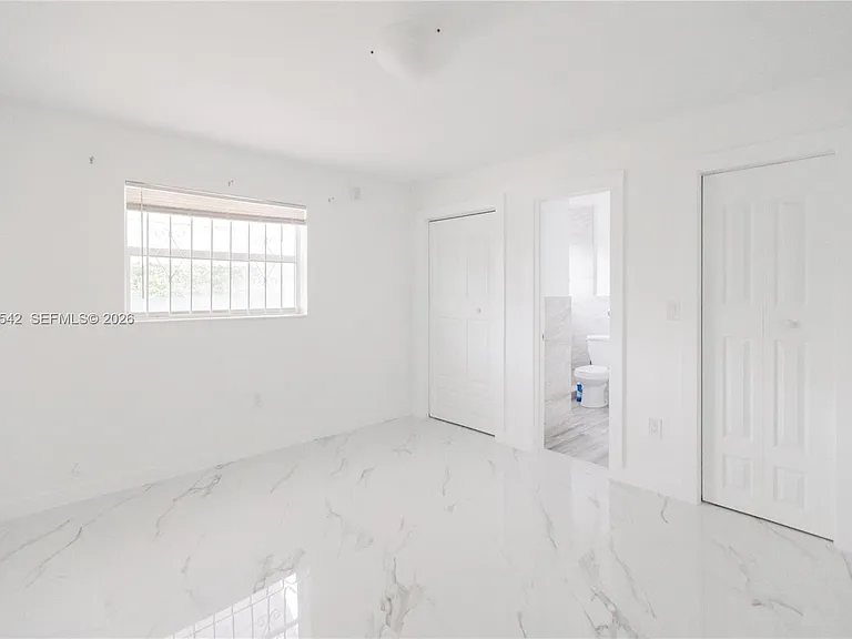 1060 NE 78th Street Rd #3 — Photo 12