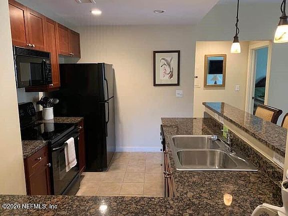 3rd image of 955 REGISTRY Boulevard #206