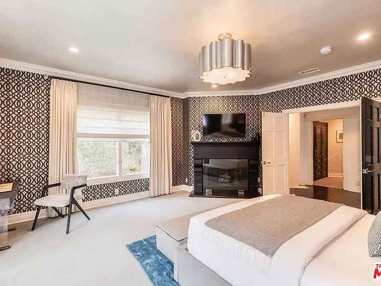 1404 Dawnridge Dr — Photo 47