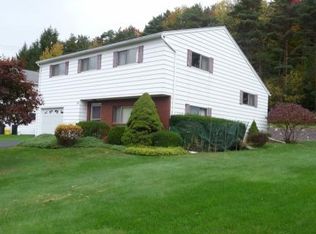 917 Case Dr, Vestal, NY 13850