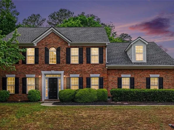 2523 Oak Bluff Dr, Dacula, GA 30019