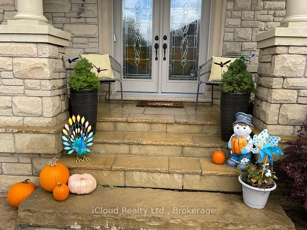 5 bed, $5,800 — Photo 2