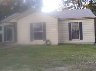 516 W Perry Pl, Carthage, TX 75633