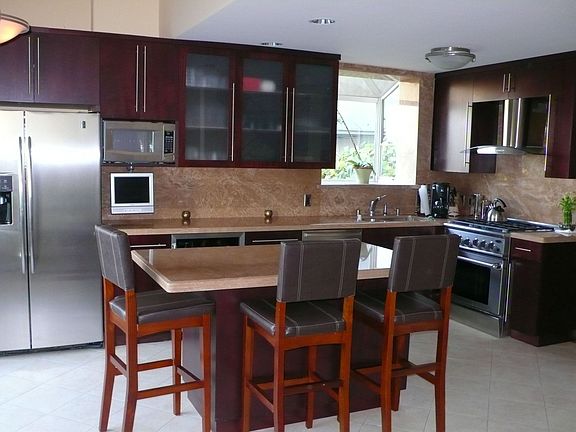 Recently Remodeled Kitchen w/Upscale Stainless Steel Appliances
