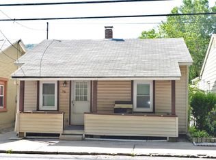 796 Mauch Chunk Rd, Palmerton, PA 18071