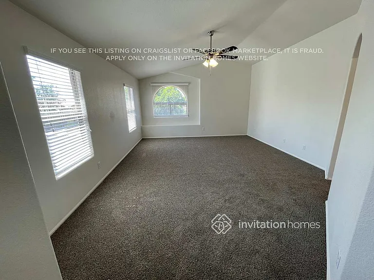 2226 W Dale Ln — Photo 7