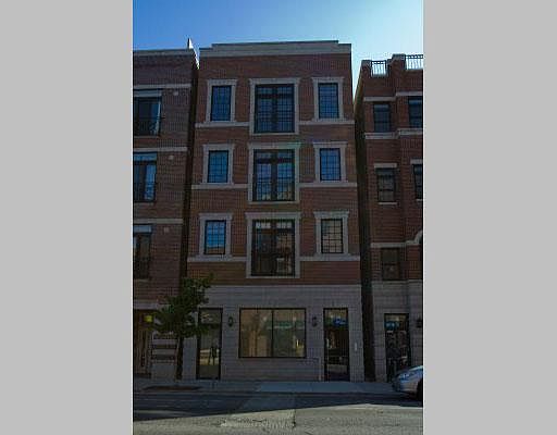 1st image of 2750 N Lincoln Ave