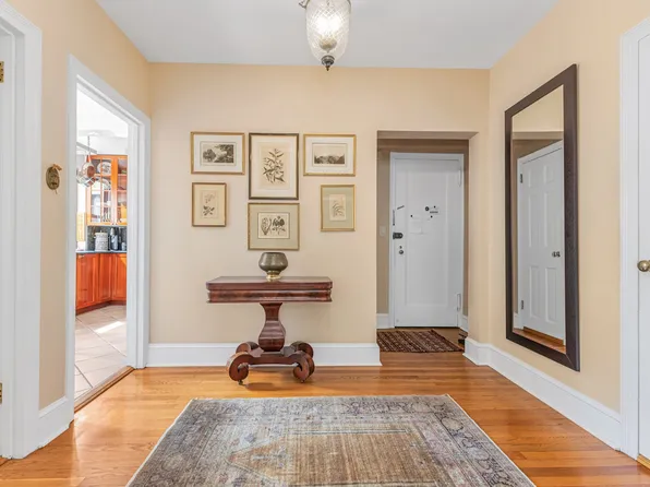 240 East 79th Street image 4 of 12