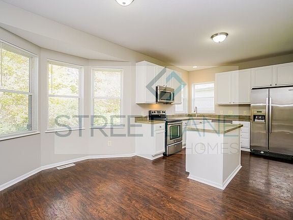 4th image of 3704 Grimes Dr