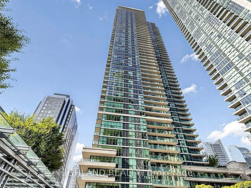 33 Bay St #4601