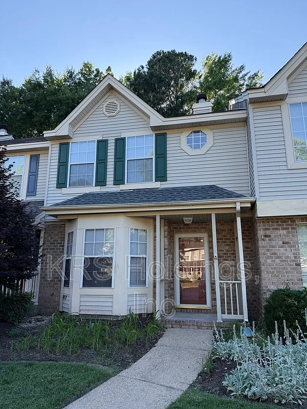 2 bed, 2.5 bath, 1341 sqft, $1,950 — Photo 1