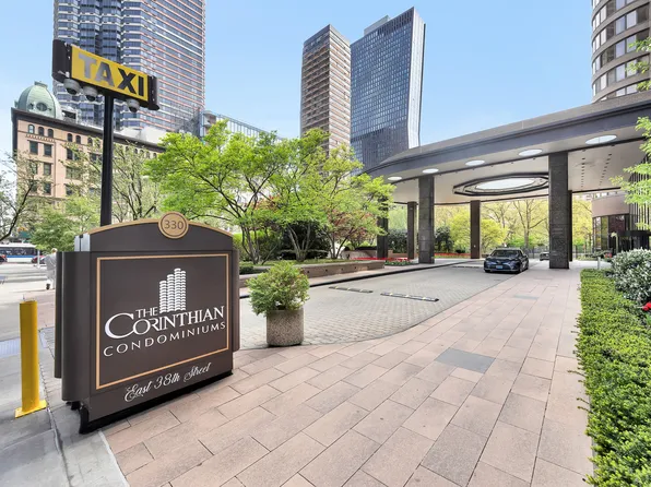 330 East 38th Street image 25 of 27