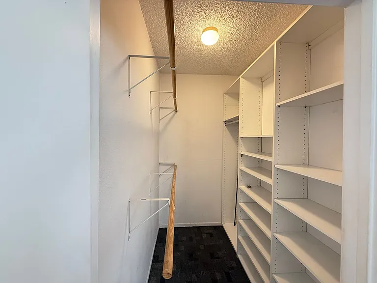 2905 Montrose Ave #416 — Photo 7