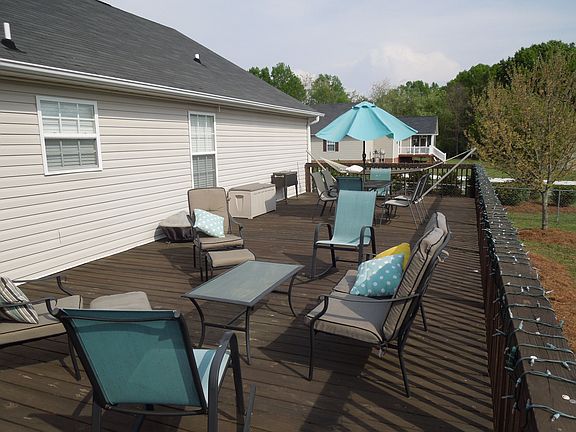 Great deck for entertaining