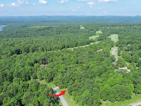 4th image of 2 Fern Loop Dr
