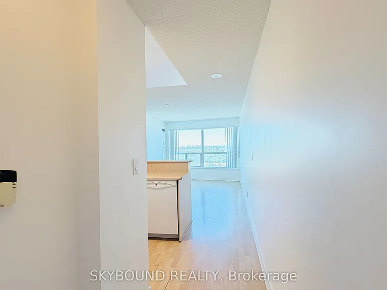 38 Lee Centre Dr #1702 — Photo 9