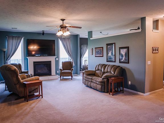 2nd image of 1226 Republic Cir