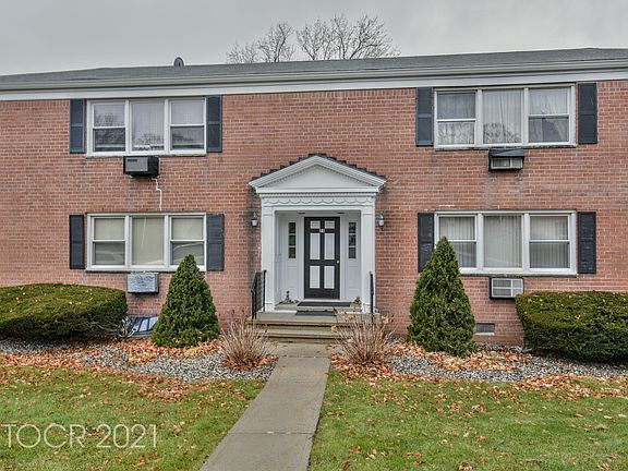 2nd image of 23 Bon Aire Cir