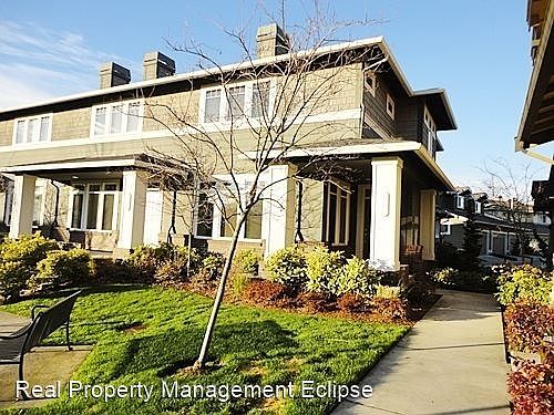 1st image of 1808 10th Ave NE
